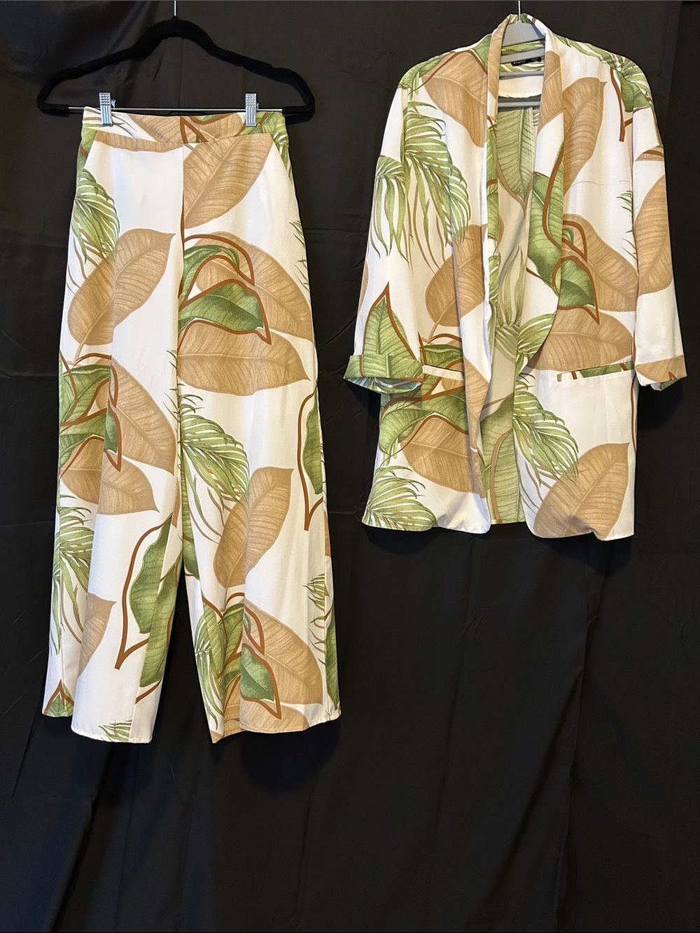 Akaiv 2 Piece Set